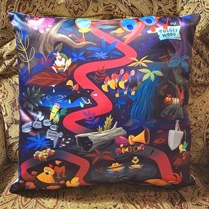 NWOT Disney Alice In Wonderland Inspired Pillow Case